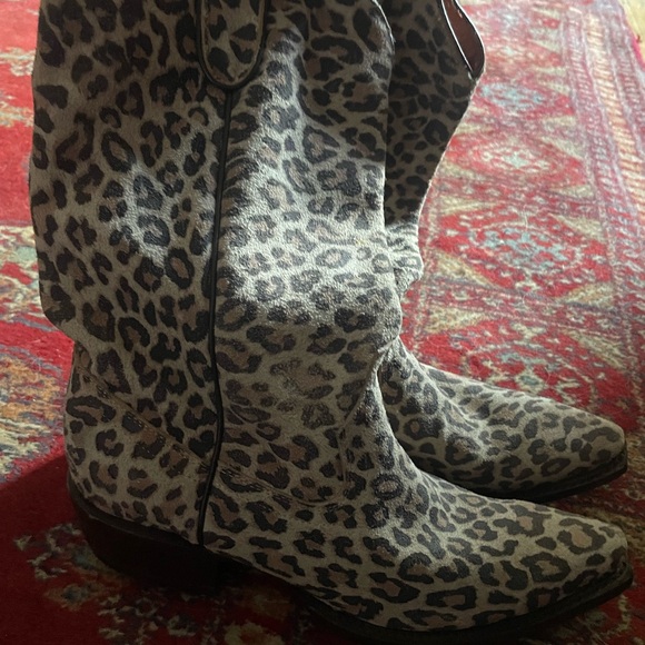 Leopard Print Women's Cowboy Boots - Picture 4 of 13